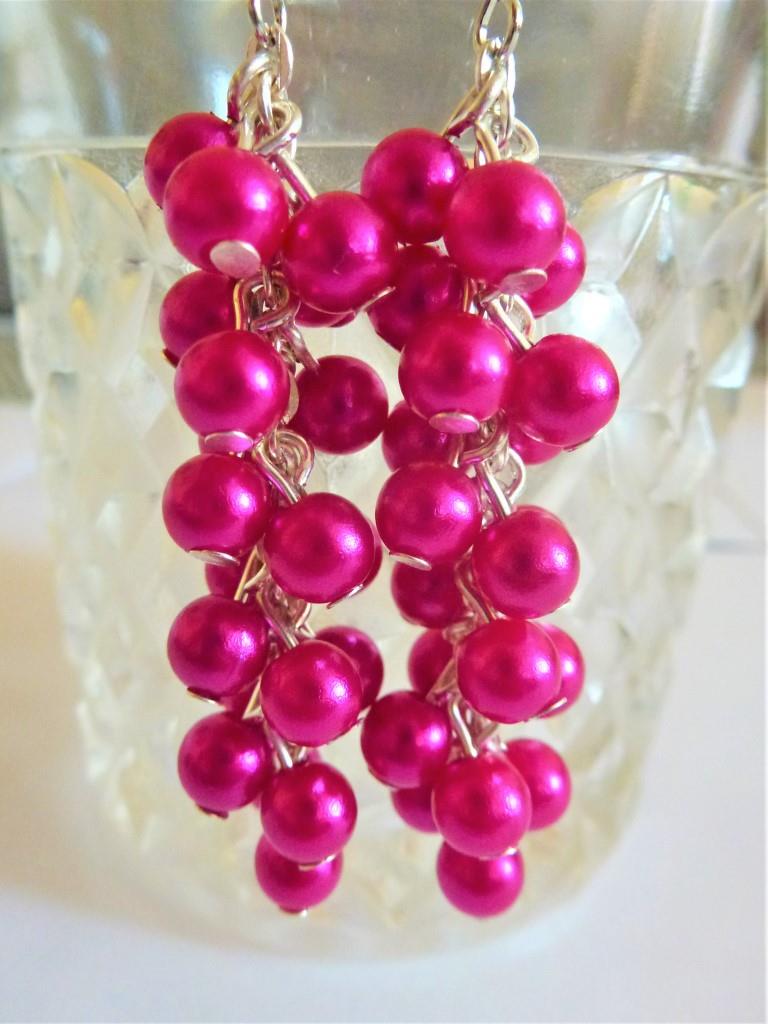 Tmavěrůžové dlouhé hrozno