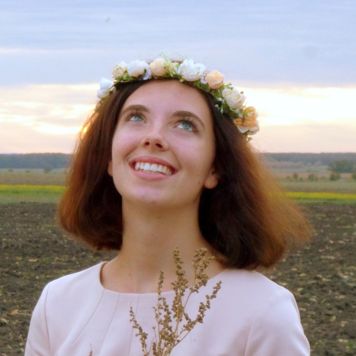 Na křídlech tažných ptáků_květinový věneček do vlasů