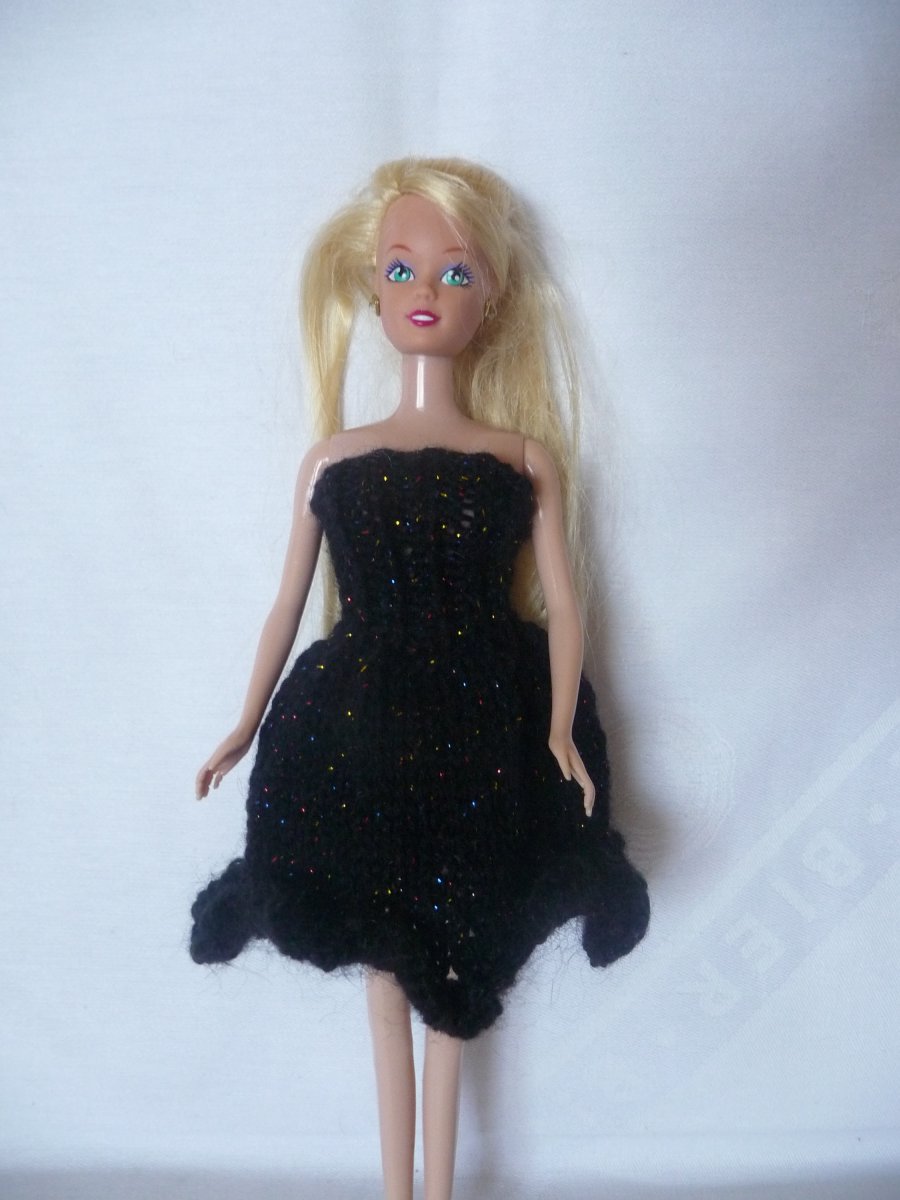 Barbie-Šatičky večerní-černé