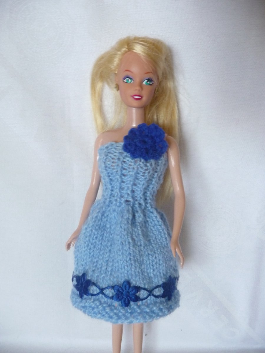 Barbie-Šatičky modré s kytičkami