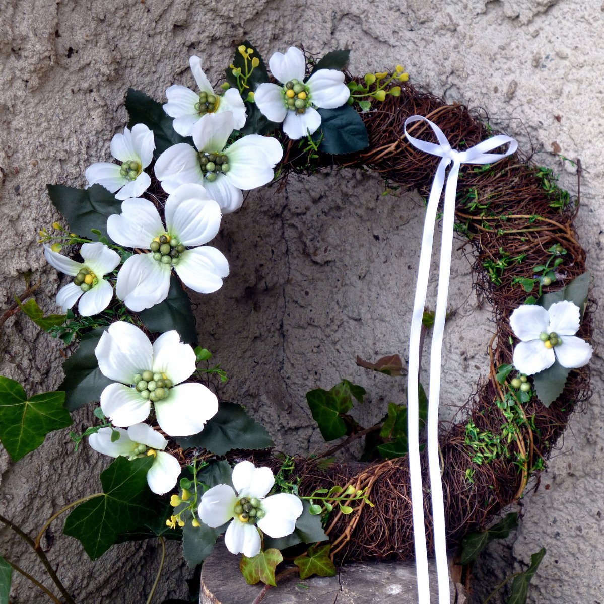 Přírodní věnec s klematisem_35 cm
