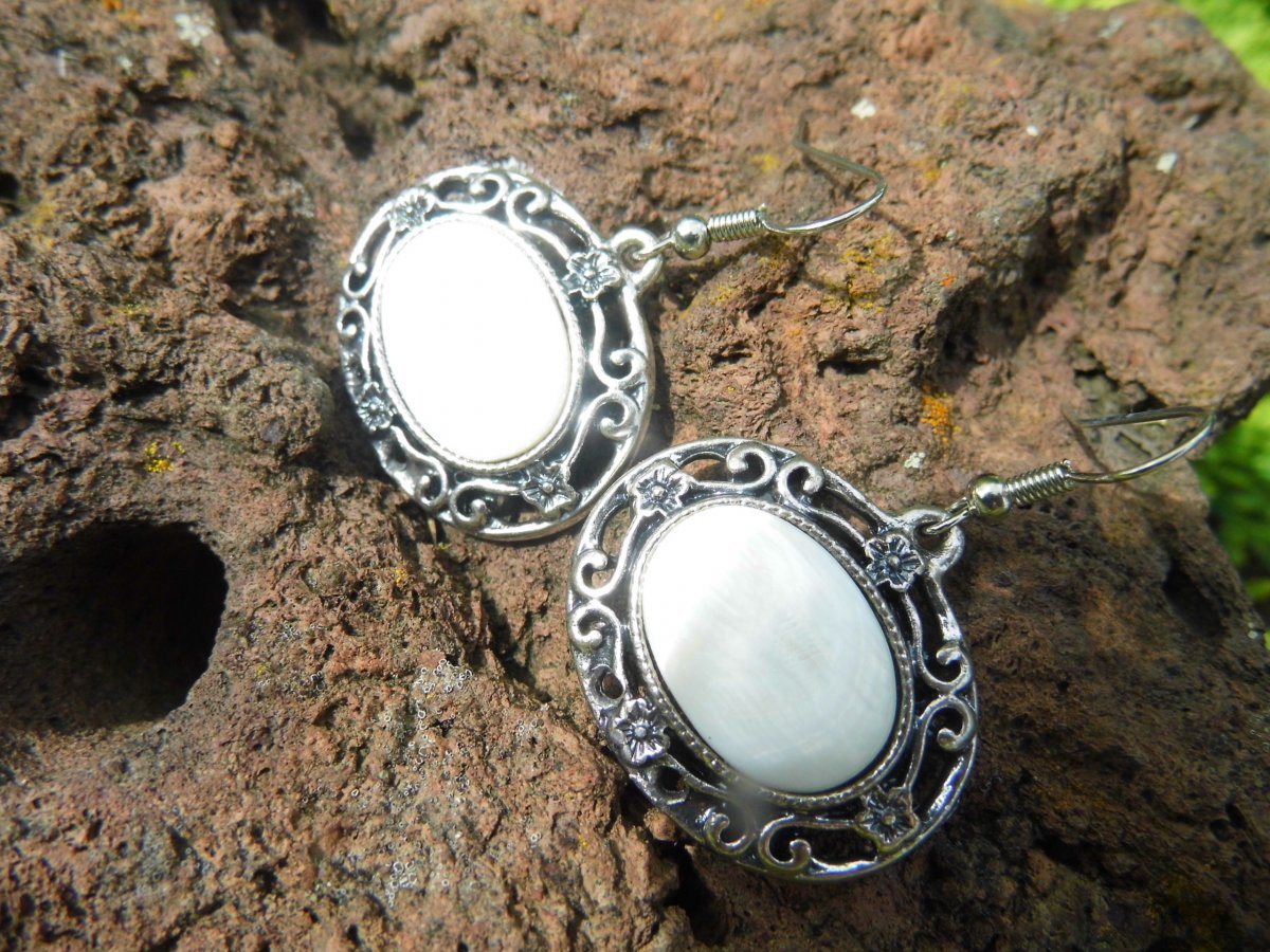 Náušnice z perleť.kabošonů