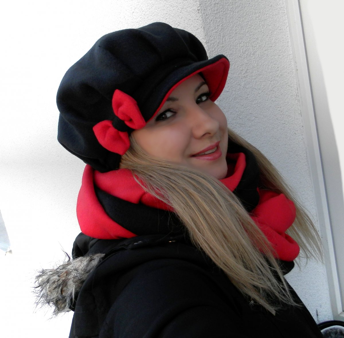 nákrčník dámský,tunel z fleesu černo červený