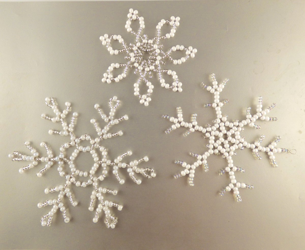 Korálkové ozdobičky (sada) - sněhová vločka