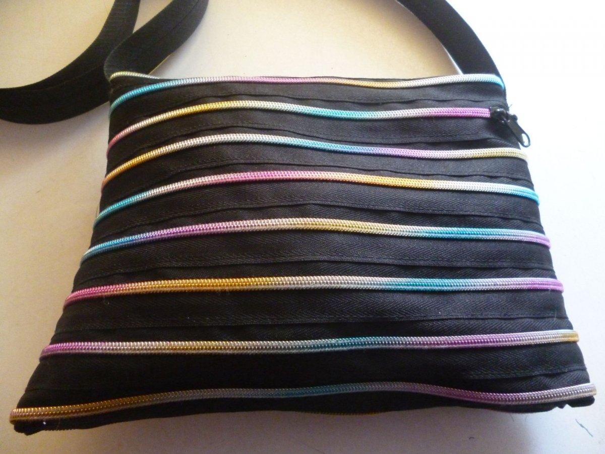 Zipová kabelka duhová 36x26