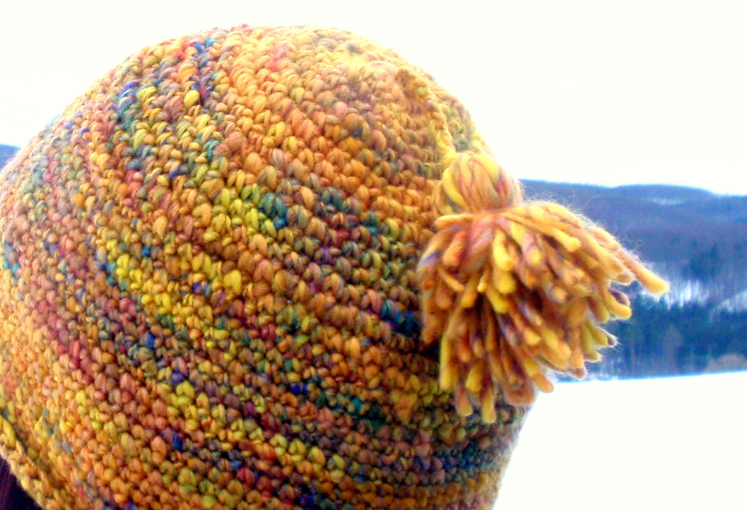 ručně předená, barvená vlněná