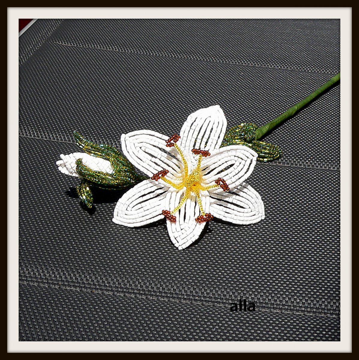 č. 7 - lilie s poupětem- T C 1