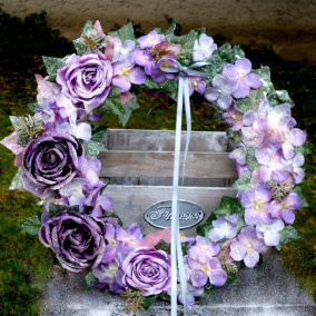 Velký věnec ve fialových odstínech_35 cm