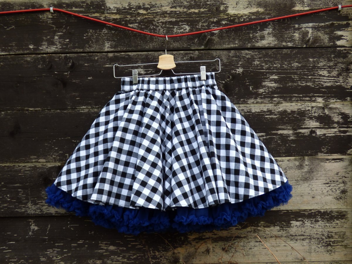 FuFu sukně s černou kostkou a modrou spodničkou