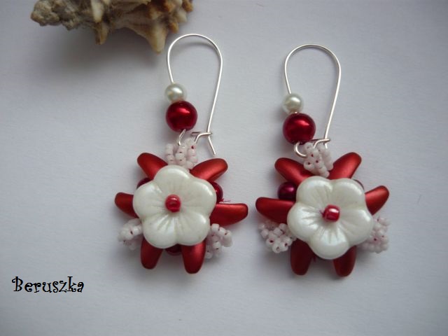 Květinky - červená s bílou