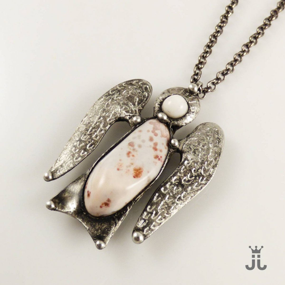 Puntíkatý andílek