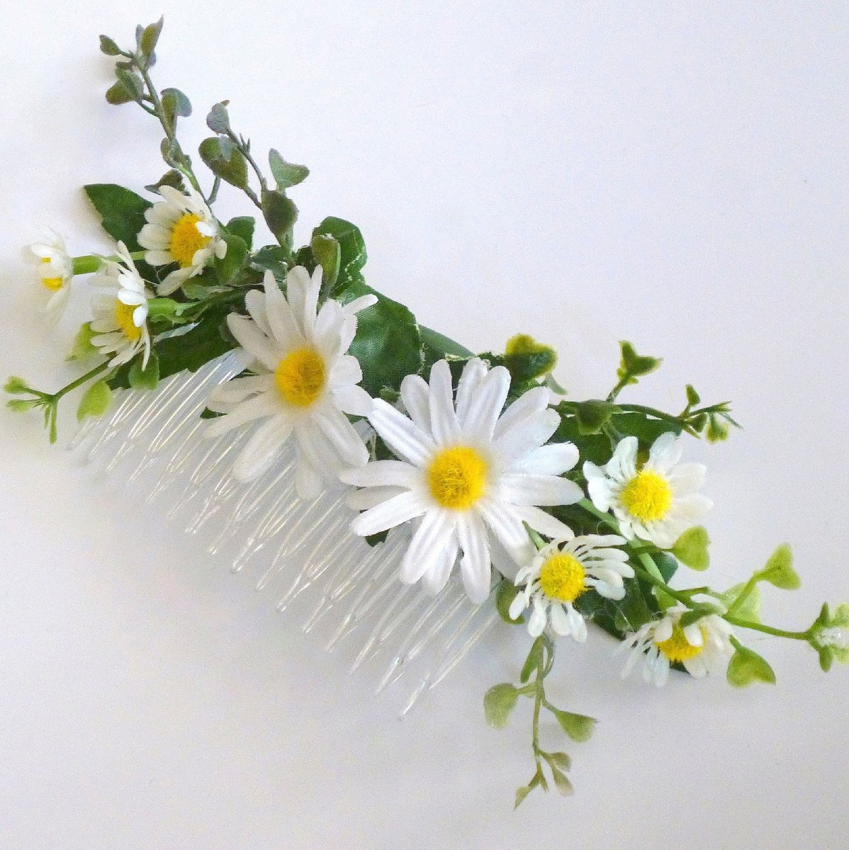 Hřebínek do vlasů s vůní heřmánku