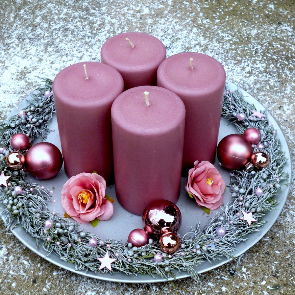 Velký adventní pudrový svícen na starostříbrném talíři