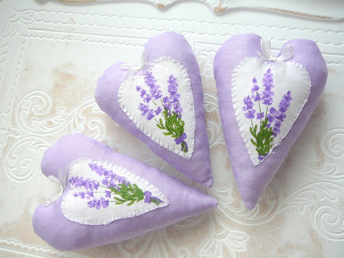 Dekorační srdíčka.