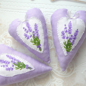 Dekorační srdíčka.