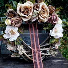 Věnec v kávových odstínech