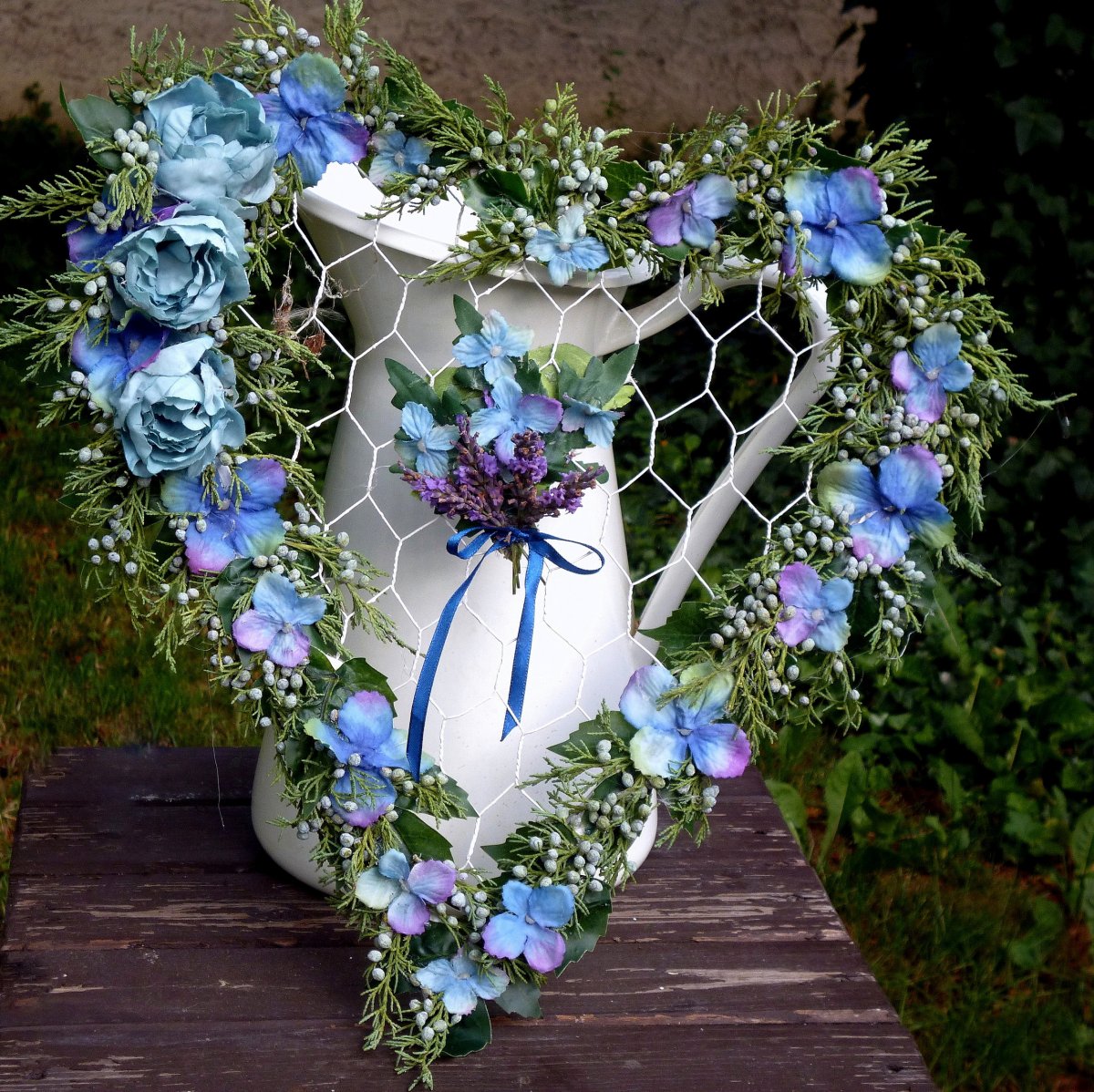 Vzpomínky na Provence_ srdce z proutí  36x36cm