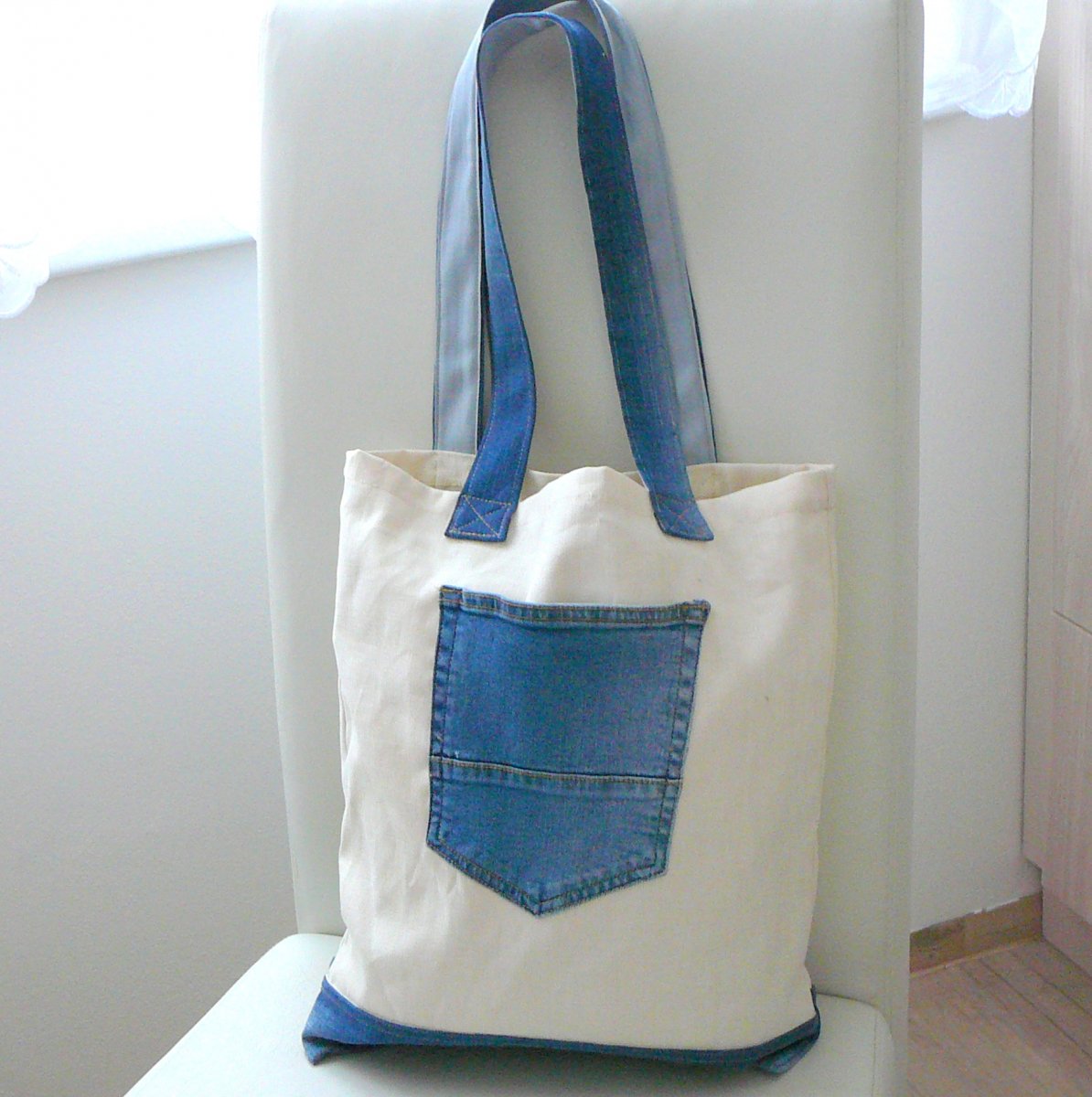 Nákupní taška s kapsou.