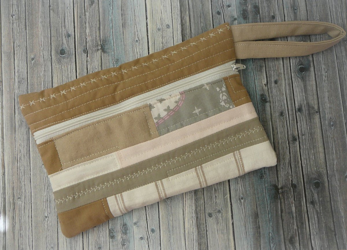 Taštička na doklady.