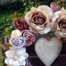 Věnec s kávovými růžemi, poupaty a hortenzií_35 cm