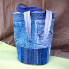 Džínový koš na cokoliv.