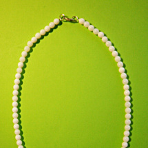 náhrdelník bílý
