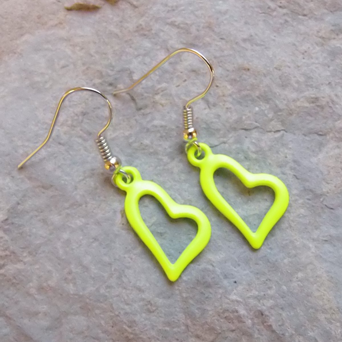 Neonová srdíčka - žlutá