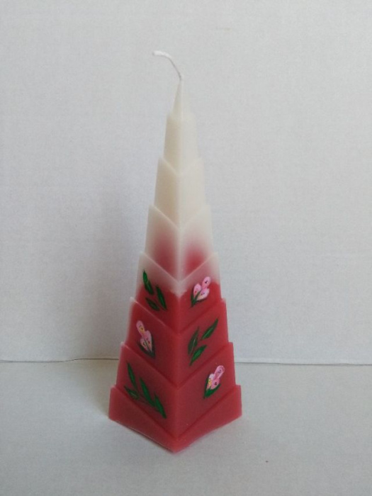 Pyramida červená