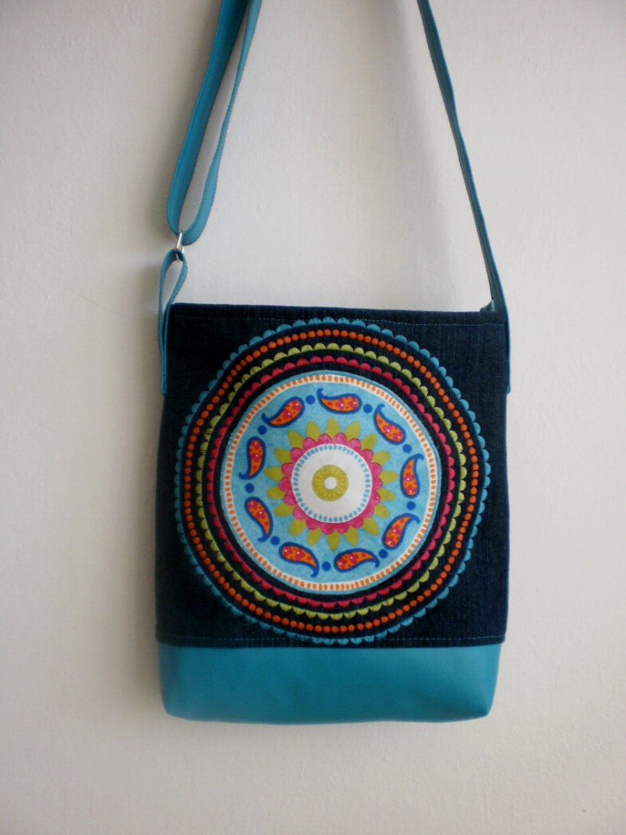 Školačka s mandalou