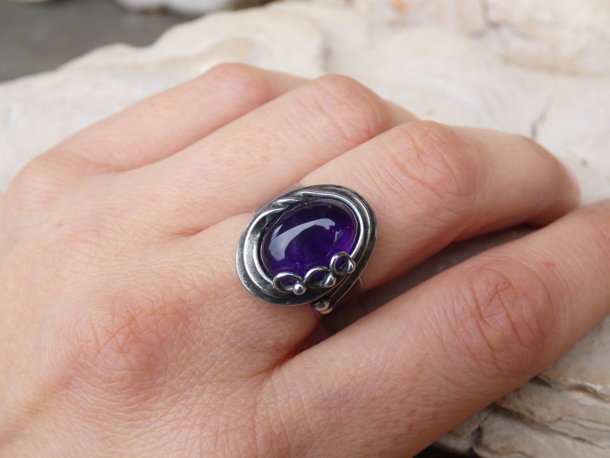 Cínovaný prsten s ametystem