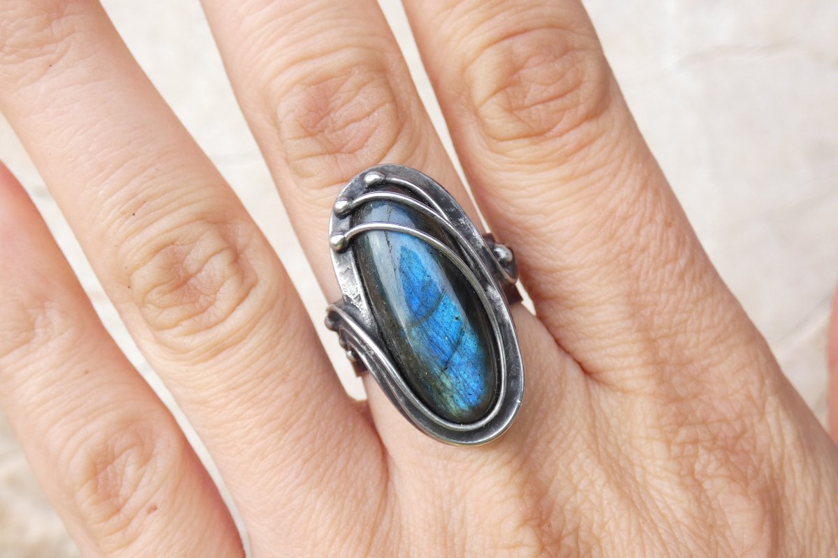 Cínovaný prsten s labradoritem na přání REZERVACE!