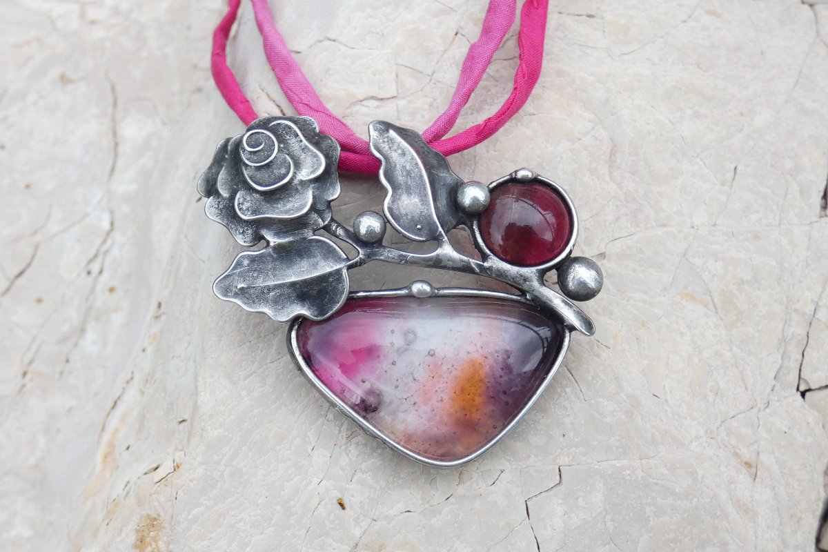 Růžička-fusingové sklo,hedvábí