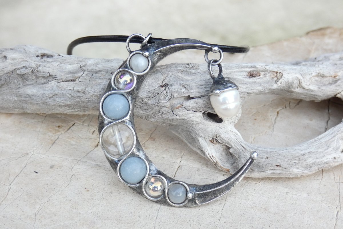 Moon - cínovaný přívěsek(aqua aura,perla,angelit)