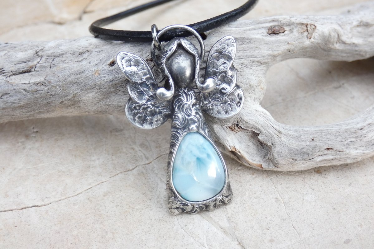 Andělka s larimarem - přívěsek