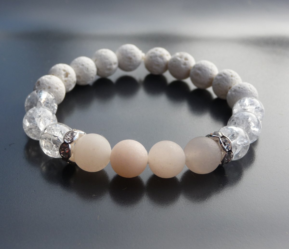 Náramek z minerál. korálků ( avanturín a křišťál)