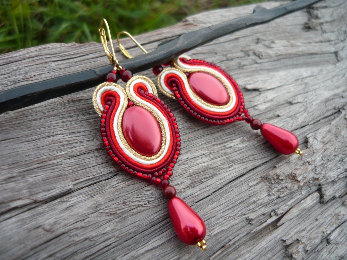 Soutache Náušnice Pearl Burgundy s kapkou zlata