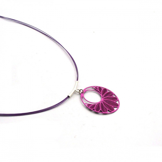 Růžový kroužek s ornamenty - náhrdelník