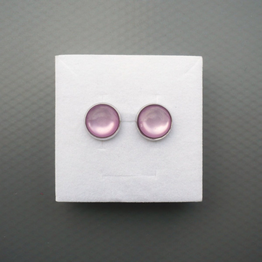 Světle fialové perleťové puzetky - náušnice