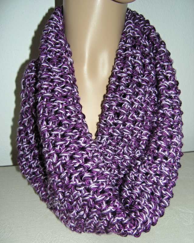 NÁKRČNÍK - fialový melír