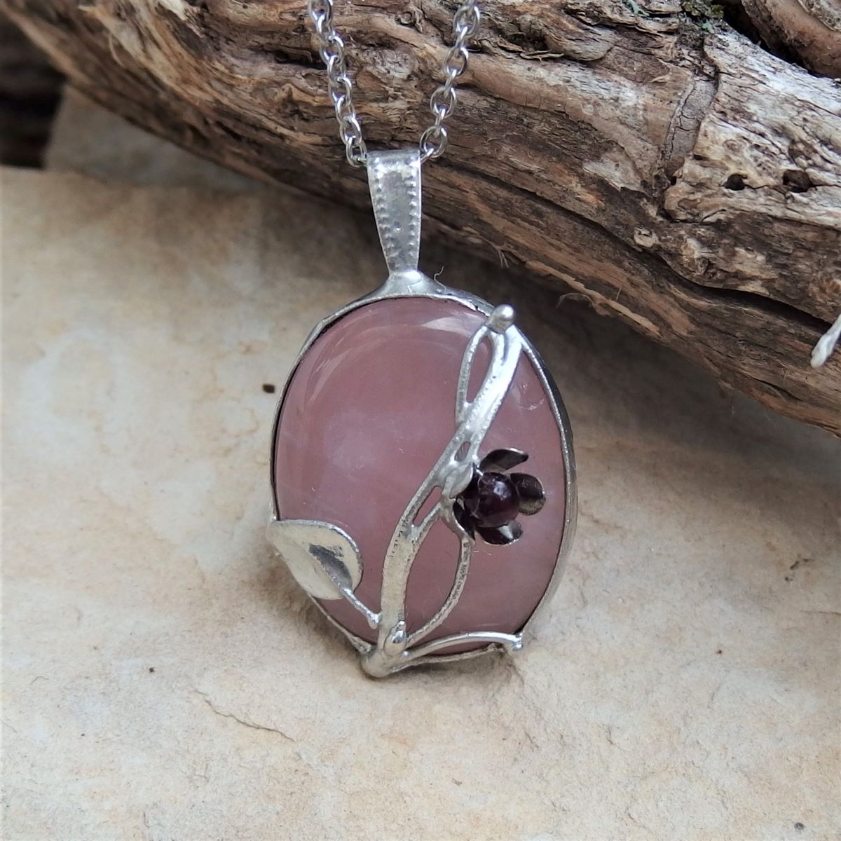 Audrey - přívěsek s růženínem