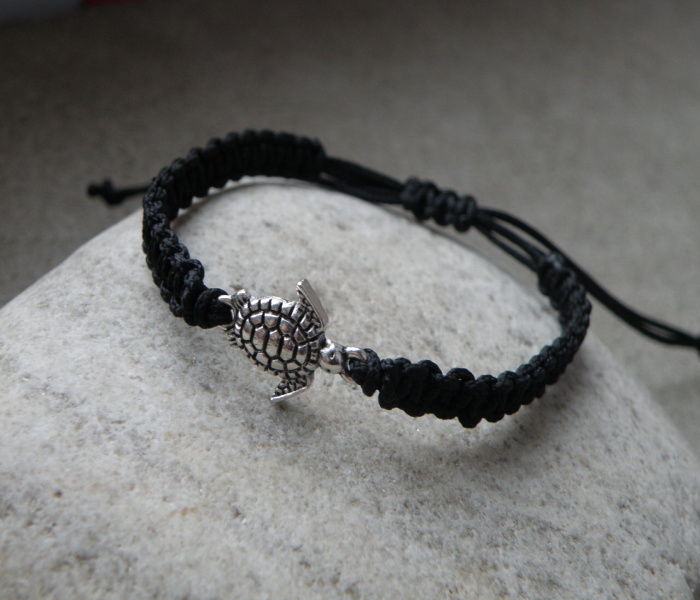 Náramek  pletený se želvou