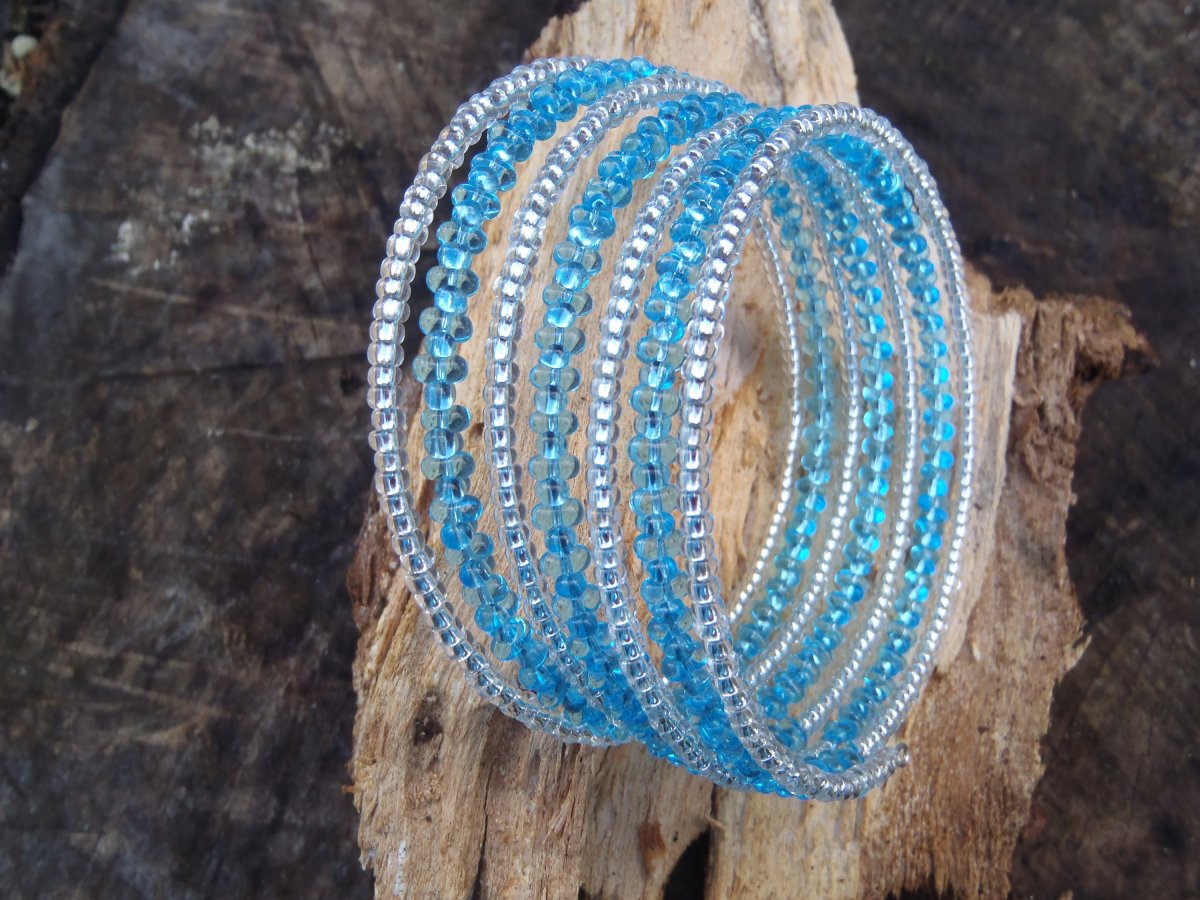 stříbrná s tyrkysovou