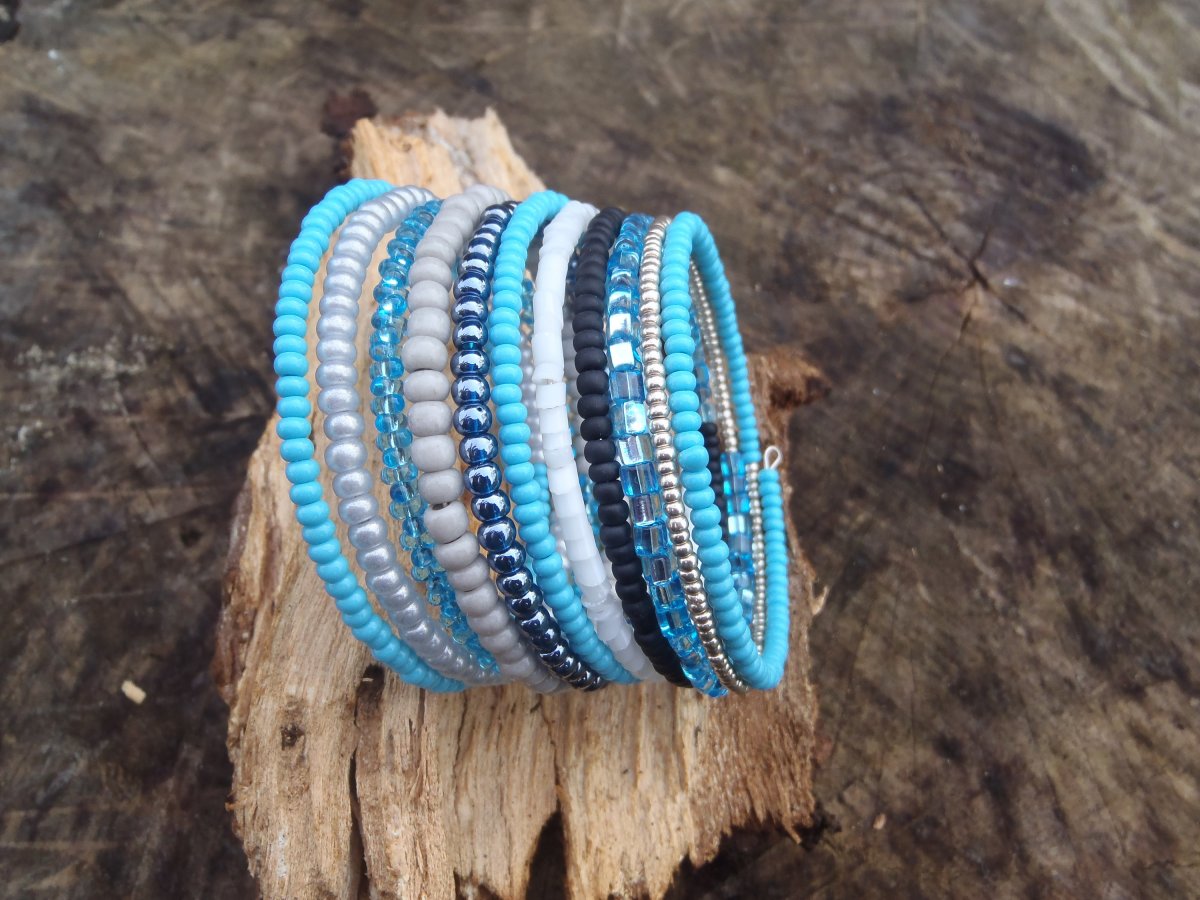 tyrkysový se šedou