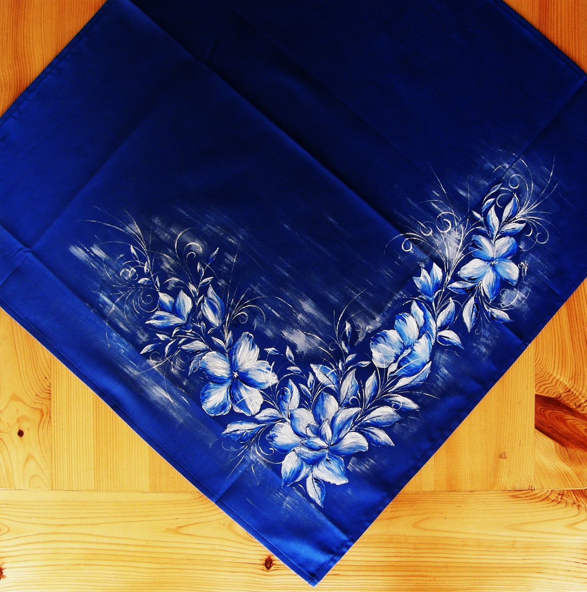 ručně malovaný ubrus