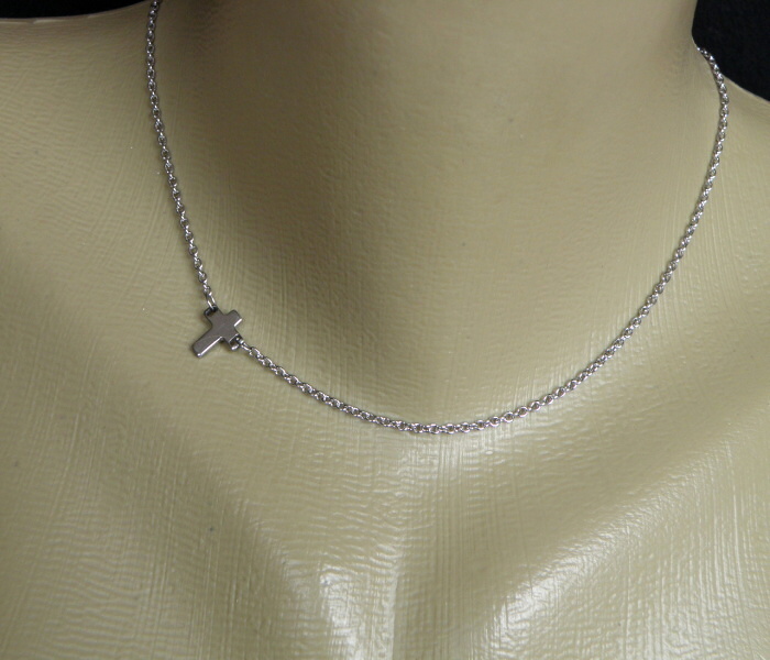 Náhrdelník -nerezový řetízek s malým křížkem