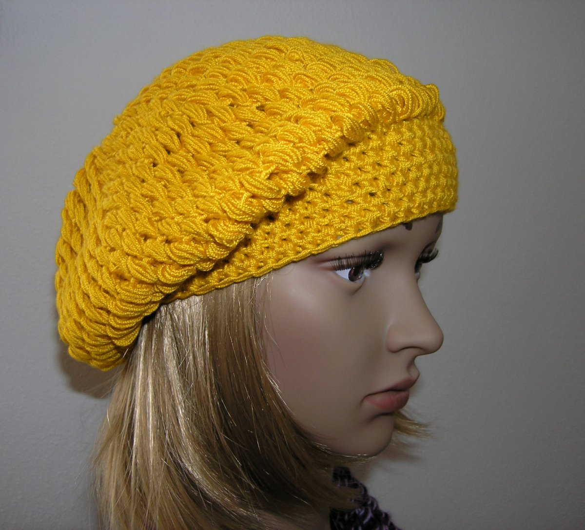 HÁČKOVANÝ BARET - bambulkový