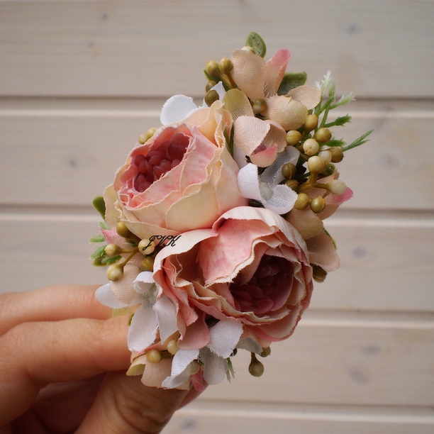 Náramek na ruku Victori