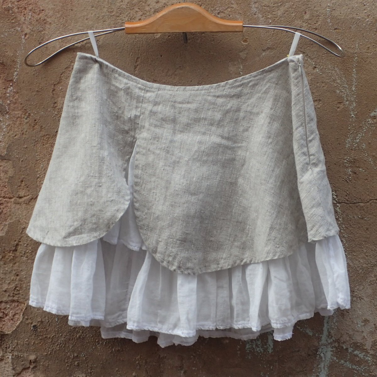 Sukně se všitou spodničkou