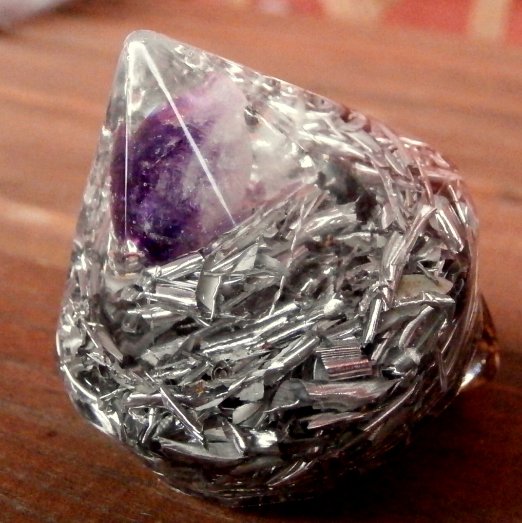 Diamant s Ametystem pro vnitřní sílu,D8