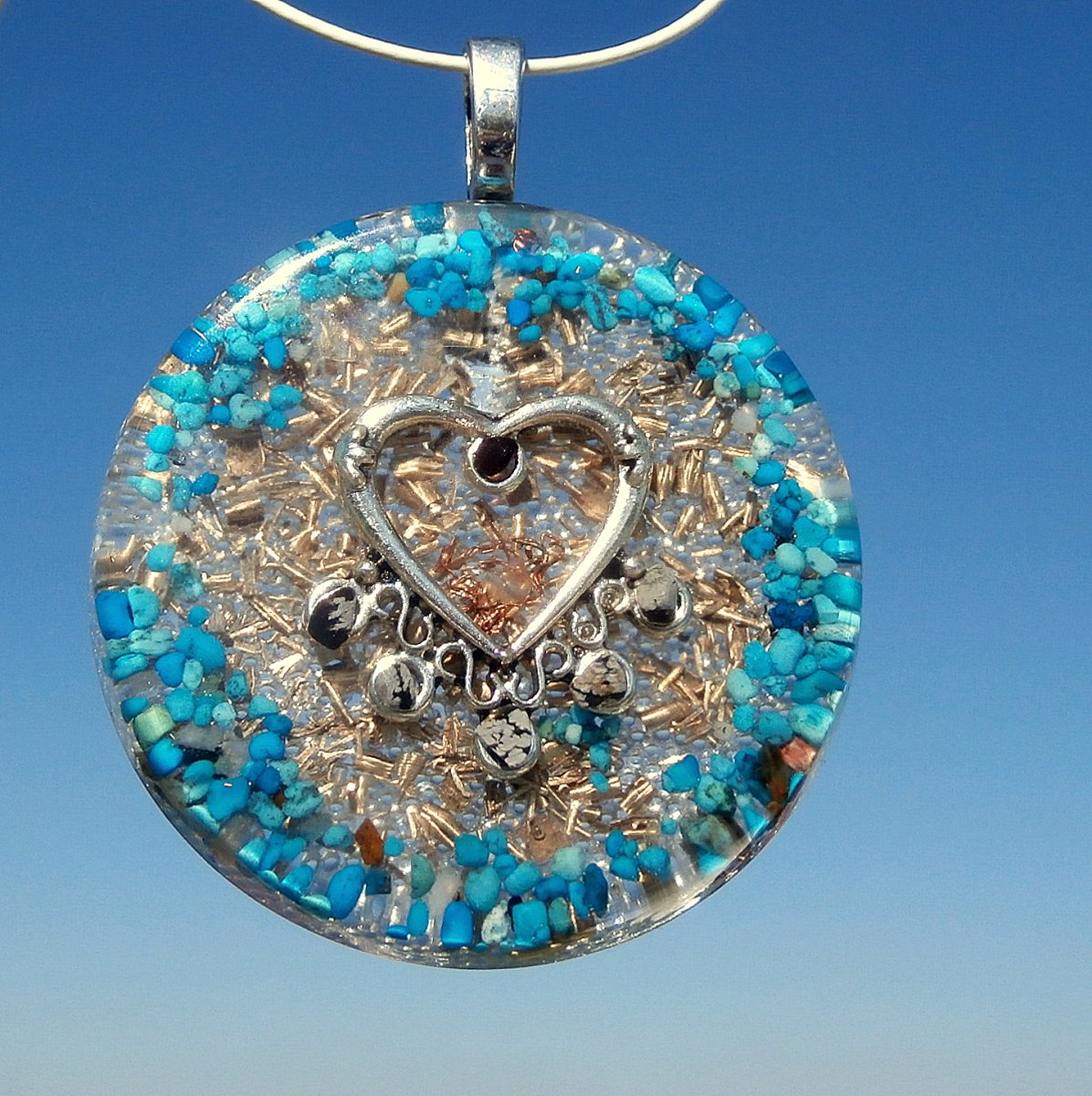 ORGONIT  *Obsidiánové srdce na nebi*